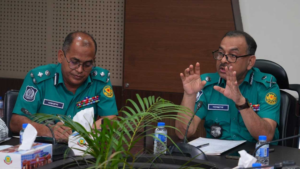 ডাকসু নির্বাচন ভন্ডুলের চেষ্টা করলে কঠোর ব্যবস্থা: ডিএমপি